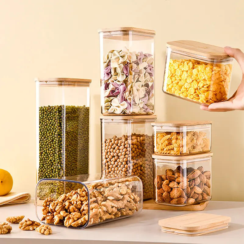 나무 뚜껑이 달린 플라스틱 저장 용기