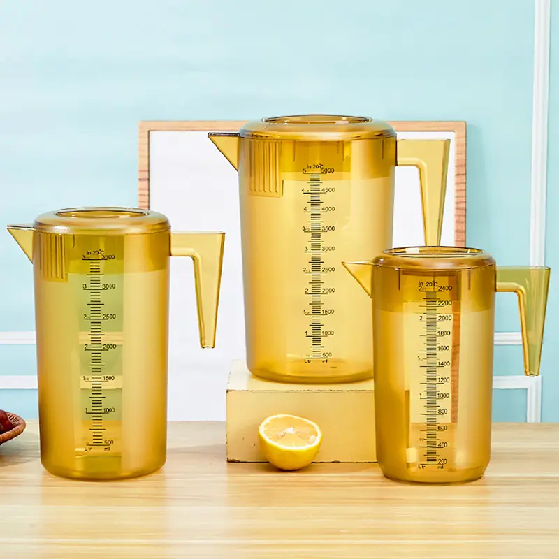 황갈색 또는 투명 플라스틱 냉수 투수